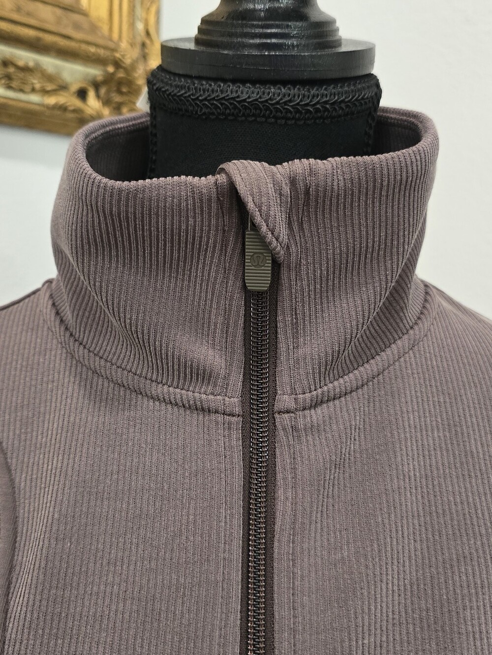 Lululemon Brushed Softstreme Ribbed Half Zip in Espresso, size 6. - Picture 9 of 13